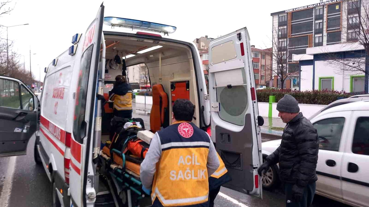 Çorlu\'da Alkollü Sürücü Yaya Geçidinde Yayaya Çarptı