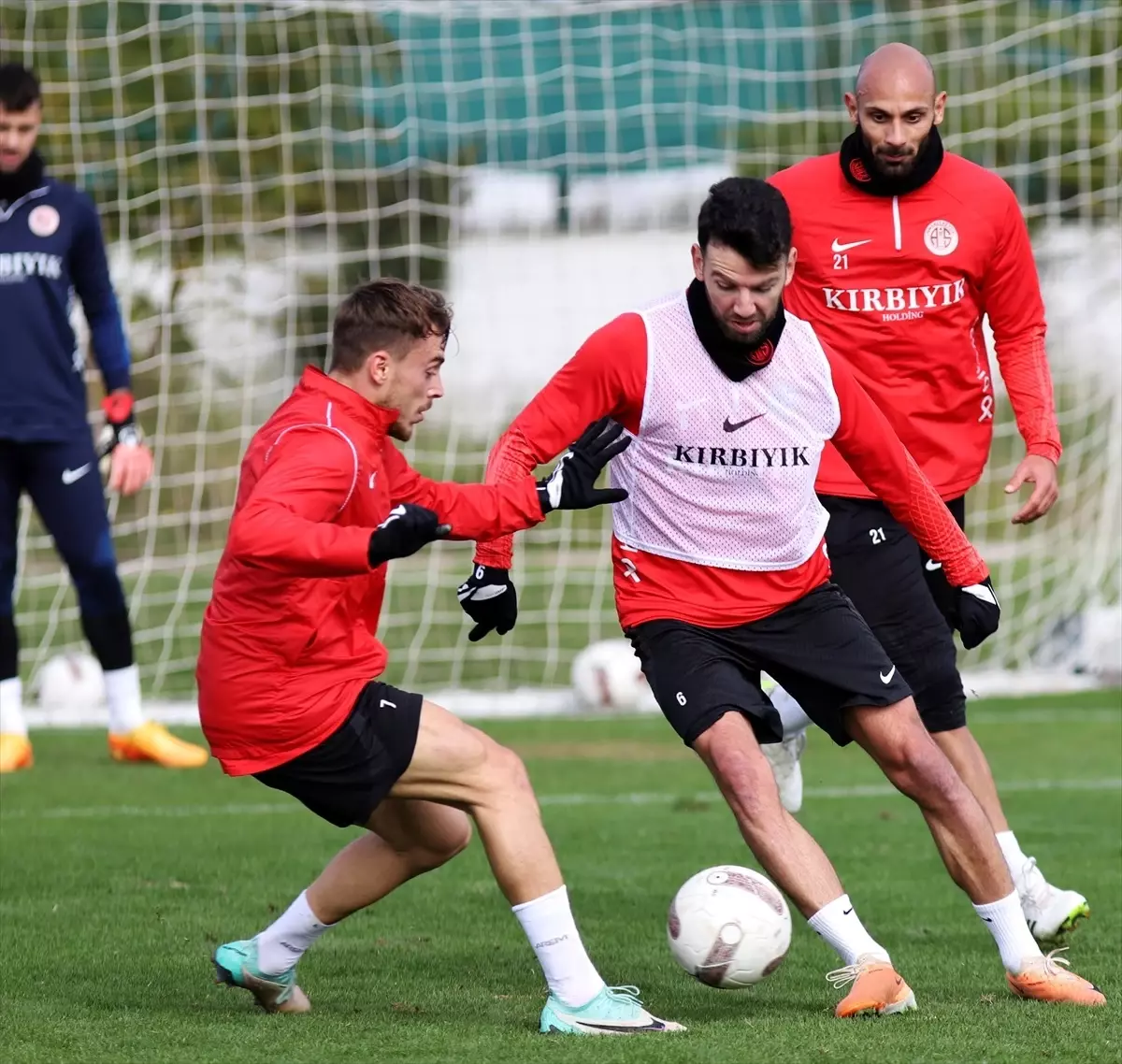 Bitexen Antalyaspor, EMS Yapı Sivasspor maçının hazırlıklarına başladı