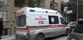 Avcılar'da Çöp Evden Gelen Koku Şikayeti