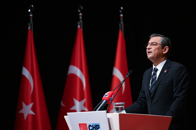 Başak Demirtaş'ın, 'İstanbul için adaylığı düşünebiliriz' çıkışına CHP lideri Özel'den ilk sözler