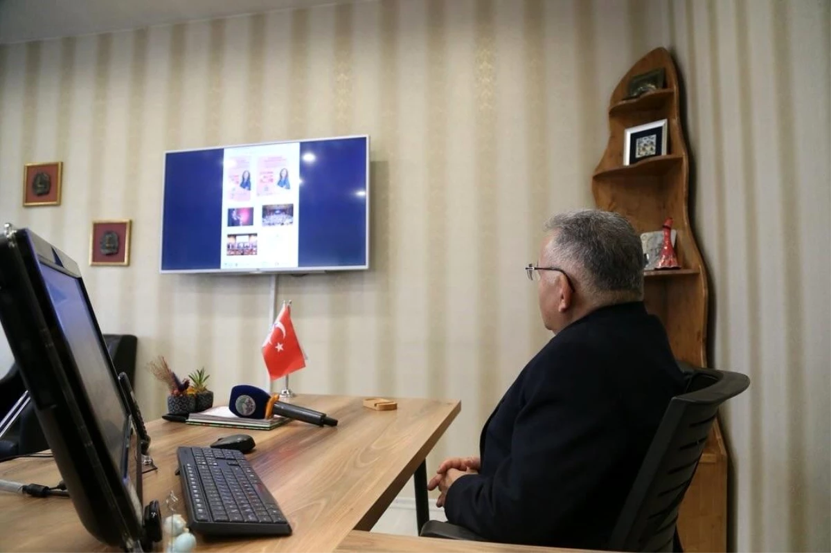 Kayseri Büyükşehir Belediye Başkanı Kariyer Merkezi\'ni Ziyaret Etti