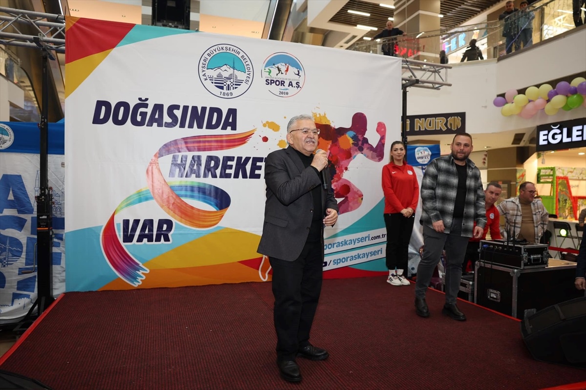 Kayseri Büyükşehir Belediye Başkanı Spor Etkinliğine Katıldı