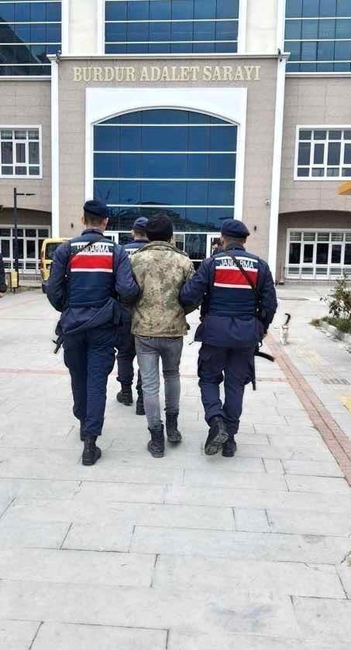 Burdur\'da Yakalanan 9 Şüpheli Şahıs Cezaevine Gönderildi