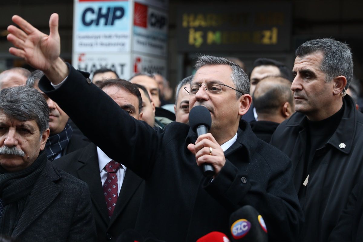 CHP Genel Başkanı Özgür Özel, Elazığ\'da dirençli bir kent olması için yetki istedi