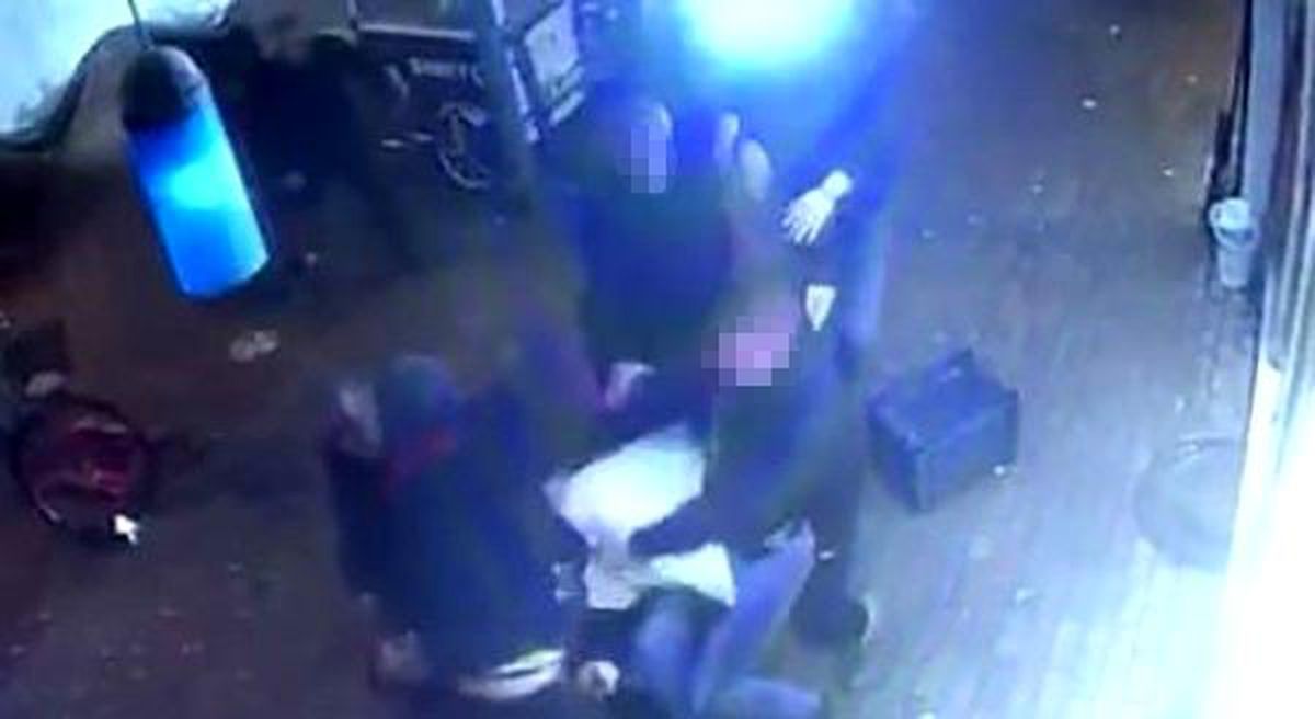 İnegöl\'de çıkan kavgada 2 kişi çivili sopayla darp edildi