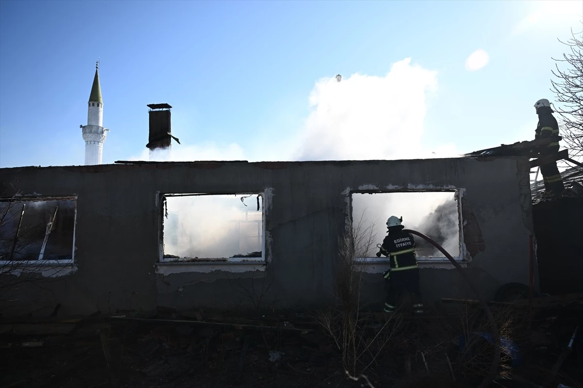 Edirne\'de bir evde çıkan yangın söndürüldü