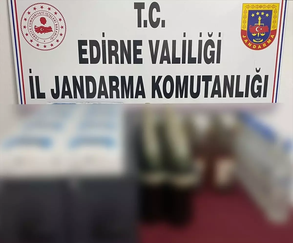 Edirne'de gümrük kaçağı 10 oyun konsolu ve 28 şişe içki ele geçirildi