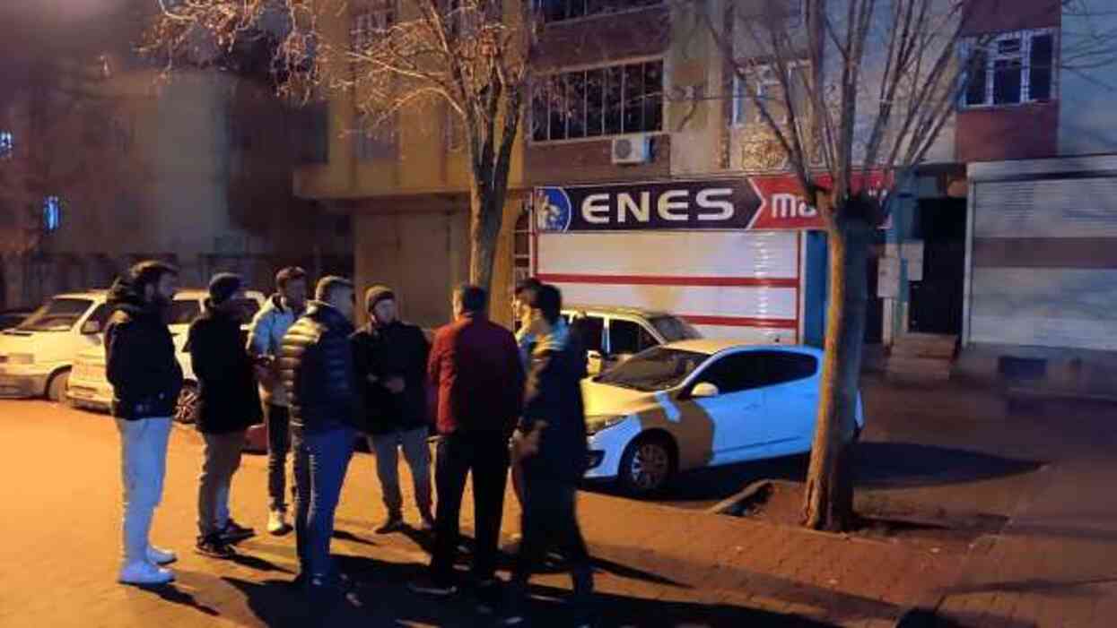 Enişte, kiracısı kayınbiraderini tabancayla öldürdü Enişte, kiracısı kayınbiraderini tabancayla öldürdü