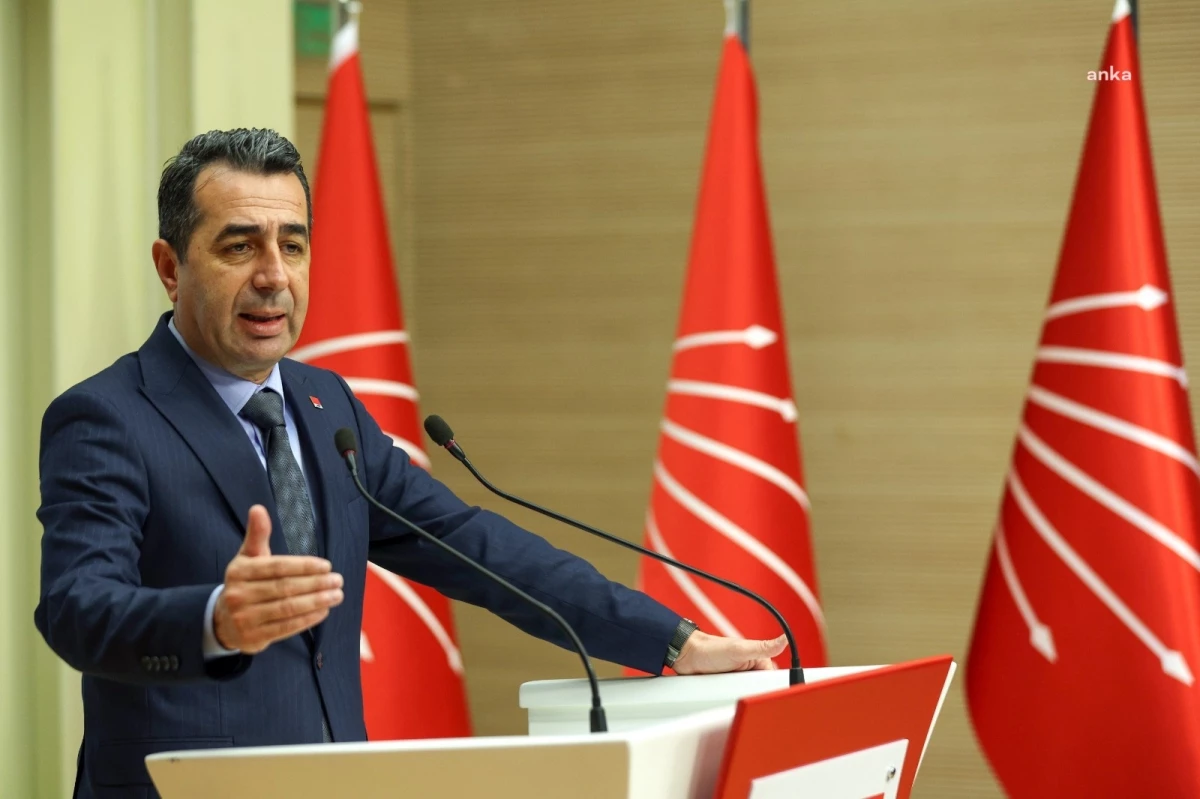 CHP Genel Başkan Yardımcısı Erhan Adem, Tarım Kredi Kooperatifleri Merkez Birliği\'nin rezidansa taşınmasına tepki gösterdi