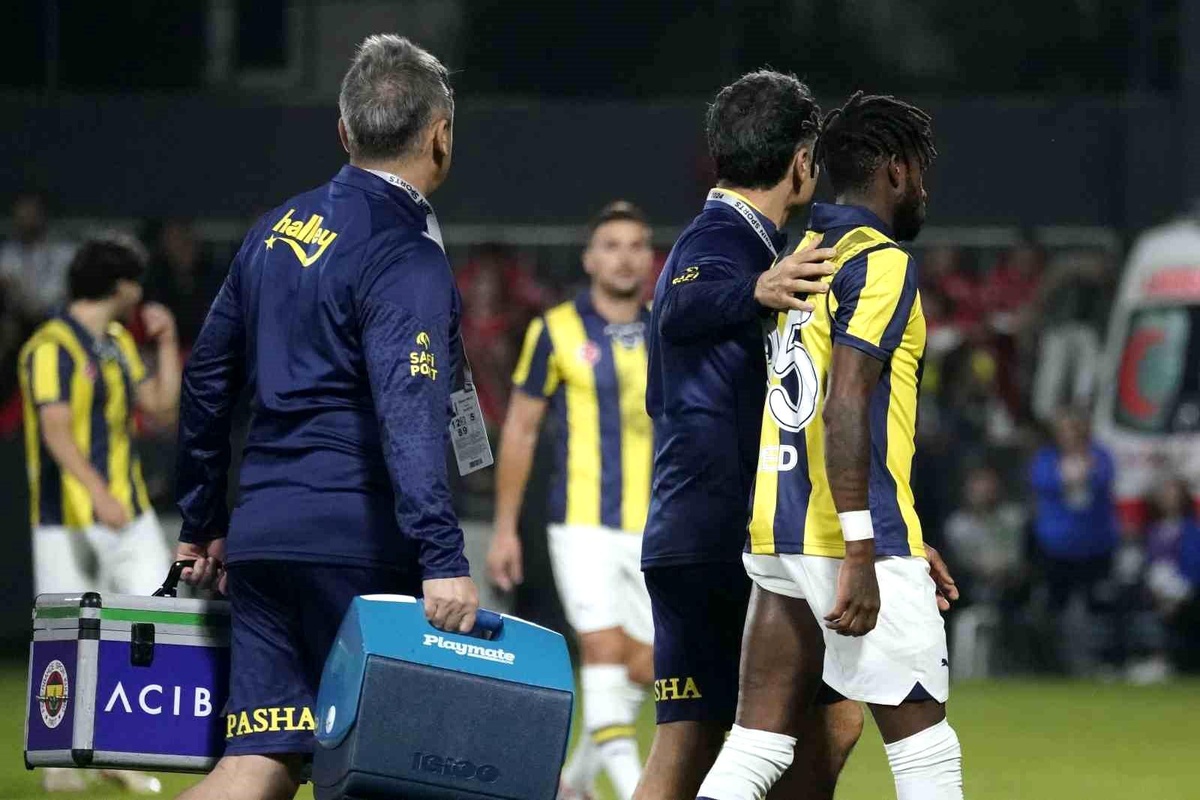 Fenerbahçe\'nin başarılı futbolcusu Fred\'in sakatlığı tespit edildi