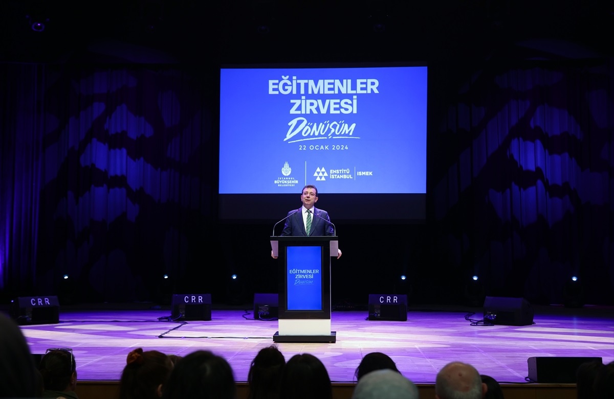 İBB Başkanı İmamoğlu, İSMEK Eğitmenler Zirvesi\'nde konuştu
