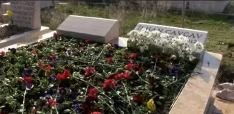 Gençlerbirliği Onursal Başkanı İlhan Cavcav'ın kabri başında anma töreni düzenlendi