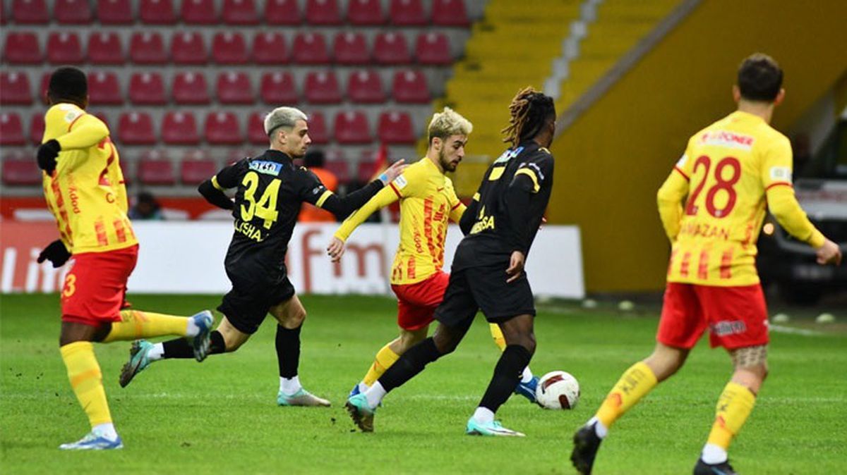 İstanbulspor, Kayserispor\'u son saniye golüyle yendi