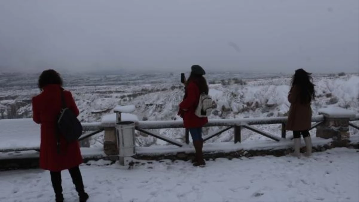 Kapadokya\'ya mevsimin ilk karı düştü