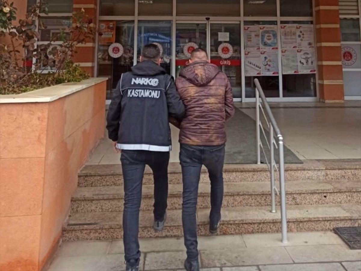 Kastamonu\'da 4 Bin 514 Uyuşturucu Hap Ele Geçirildi, Bir Şüpheli Tutuklandı