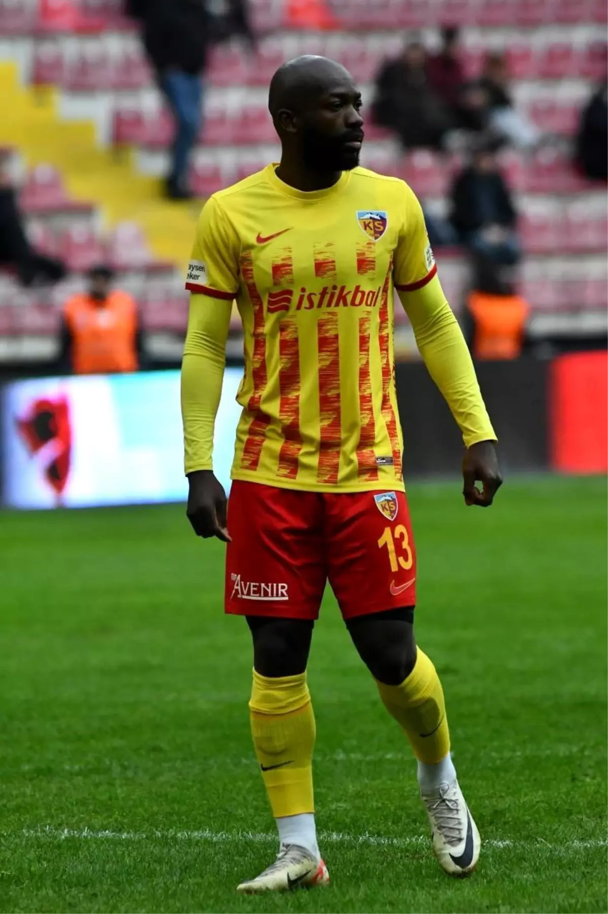 Kayserispor\'da Stephane Bahoken birkaç hafta sahalardan uzak kalacak