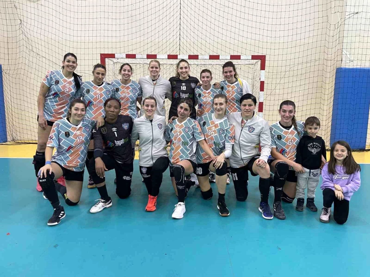 Konyaaltı Belediye Spor Kadın Hentbol Takımı Şampiyonluk Hedefine Yaklaşıyor