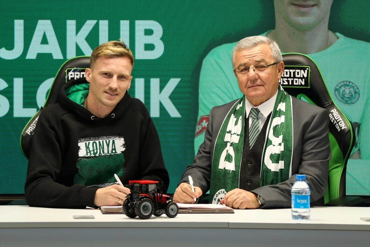 TÜMOSAN Konyaspor, Polonyalı kaleci Jakub Slowik\'i transfer etti