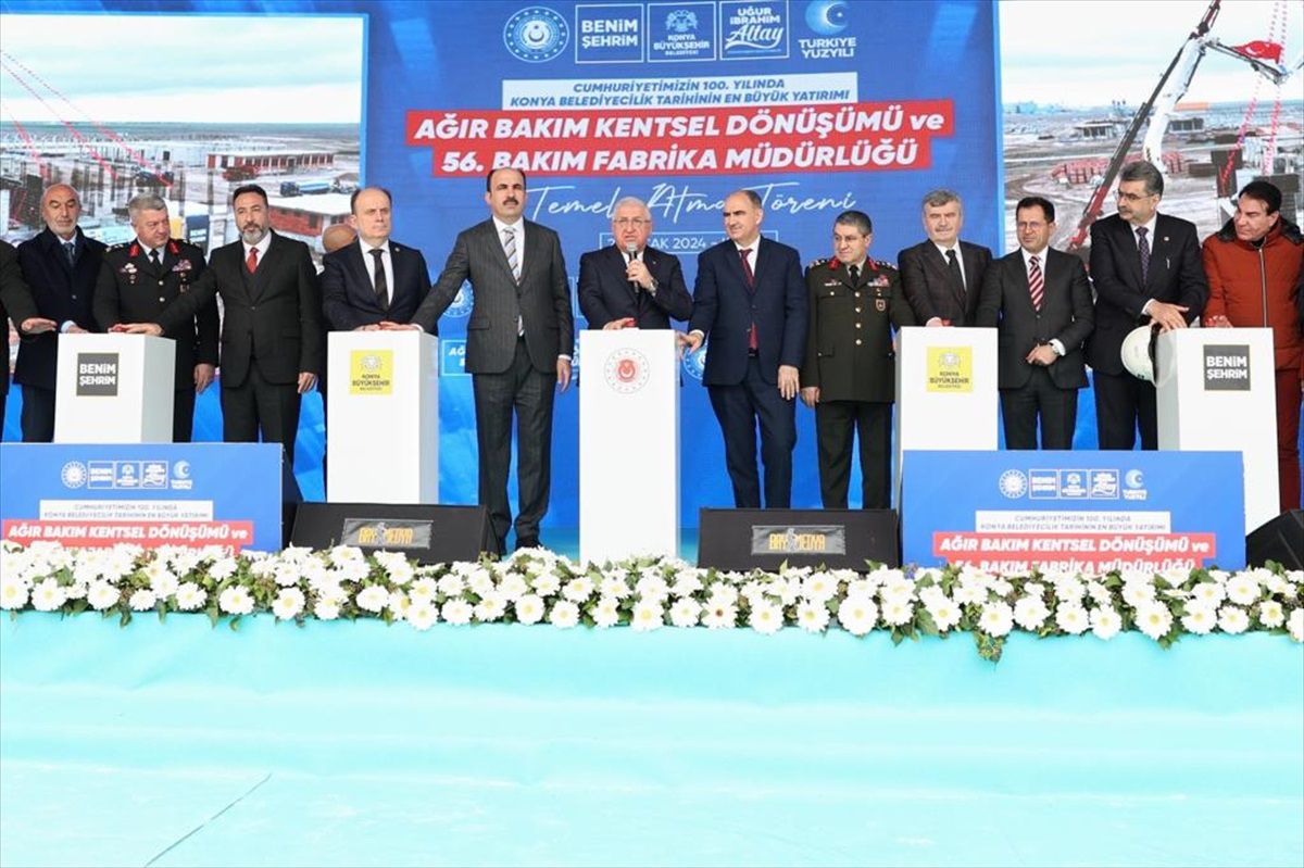 Milli Savunma Bakanı Yaşar Güler, Türk Pilot Albay Alper Gezeravcı\'nın uzay yolculuğunu duyurdu