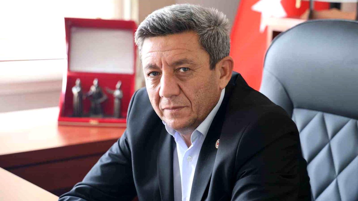Kırşehir\'de Çiftçiler Tarla Fareleriyle Mücadele İçin Kar Yağışını Bekliyor