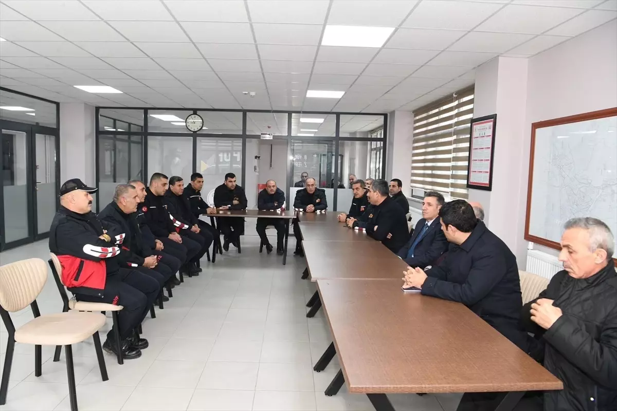 Muş Belediye Başkanı Feyat Asya, Ulaşım Hizmetleri ve İtfaiye Müdürlüklerini Ziyaret Etti