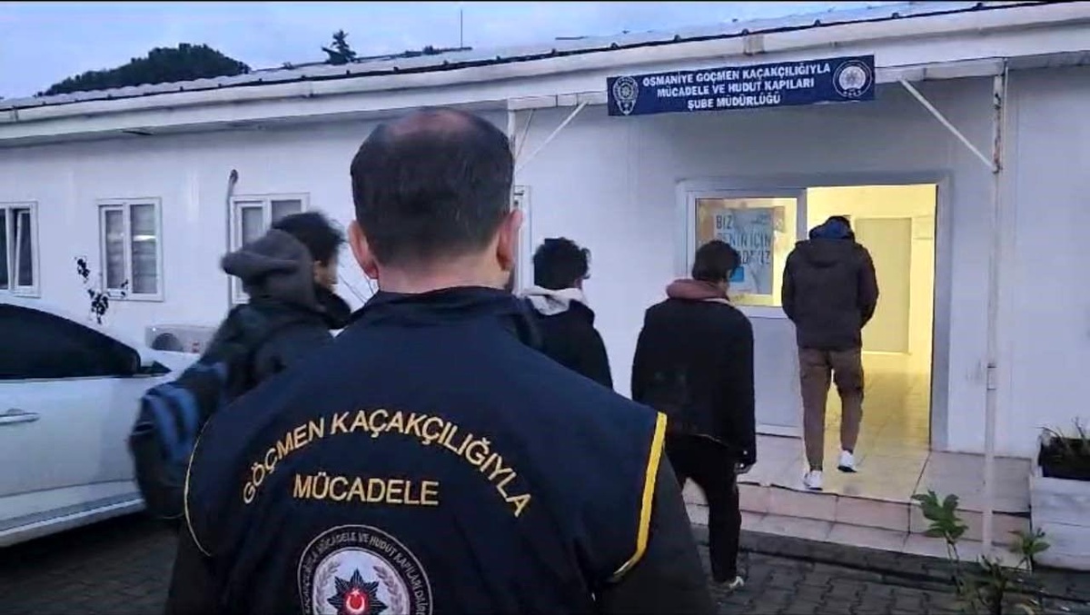 Osmaniye\'de 6 Suriyeli kaçak göçmen yakalandı