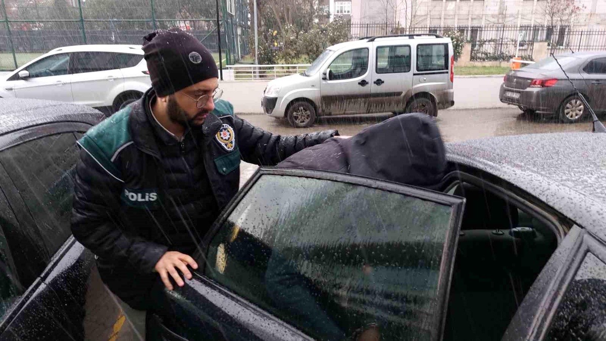 Samsun\'da Yolcu Otobüsünde Uyuşturucu Operasyonu