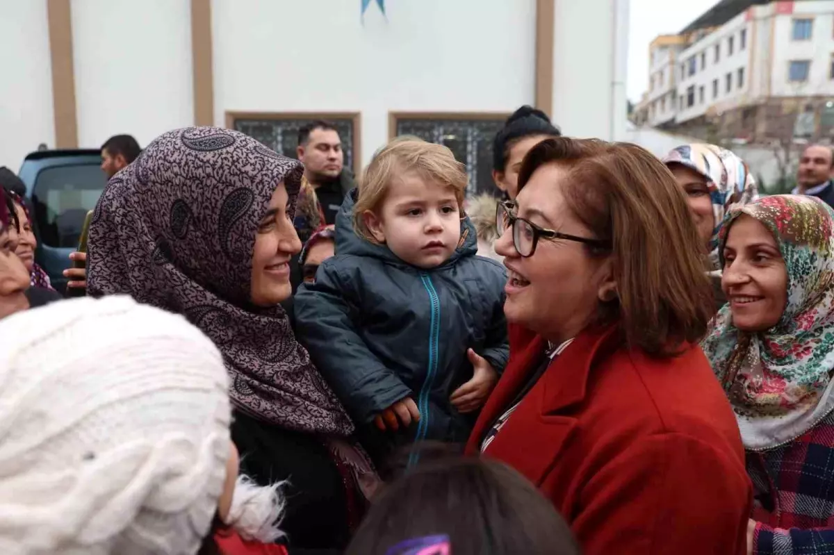 Gaziantep Büyükşehir Belediye Başkanı Fatma Şahin, Köyleri Ziyaret Etti