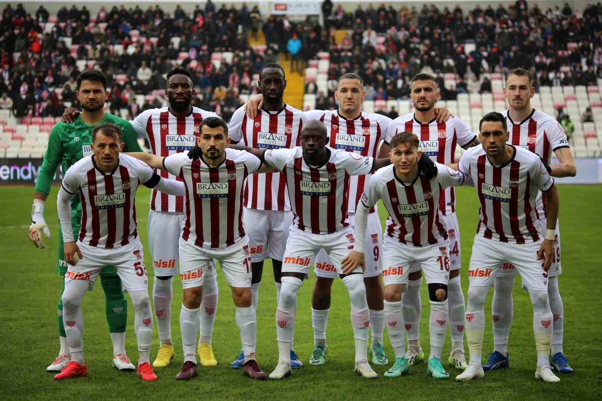 Sivasspor, Gaziantep FK ile berabere kalarak galibiyet hasretini sürdürdü