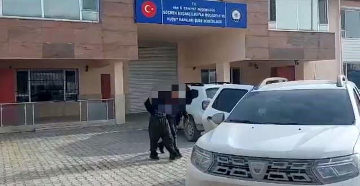 Van\'da Göçmen Kaçakçılığı ve İnsan Ticareti Operasyonu: 4 Organizatör Tutuklandı