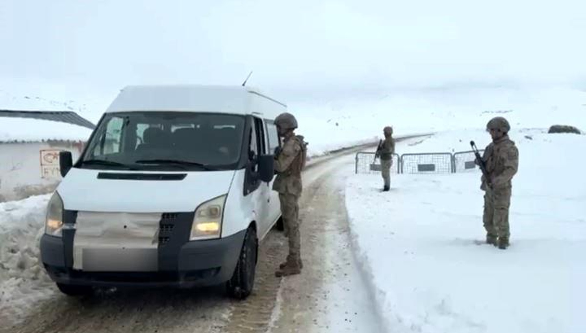 Van\'da Jandarma Operasyonunda 8 Kişi Tutuklandı