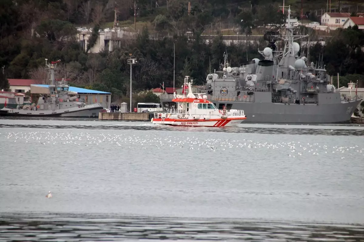 Zonguldak\'ta batan gemide kayıp 7 kişinin arama çalışmaları devam ediyor