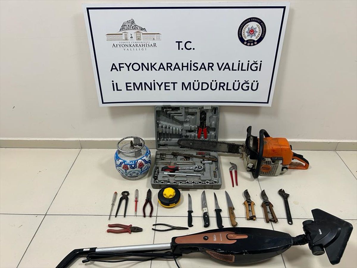 Afyonkarahisar\'da 4 evden hırsızlık yapan 2 şüpheli gözaltına alındı