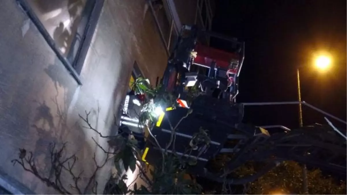 Emekli öğretmenin çöp evinde ölü bulundu