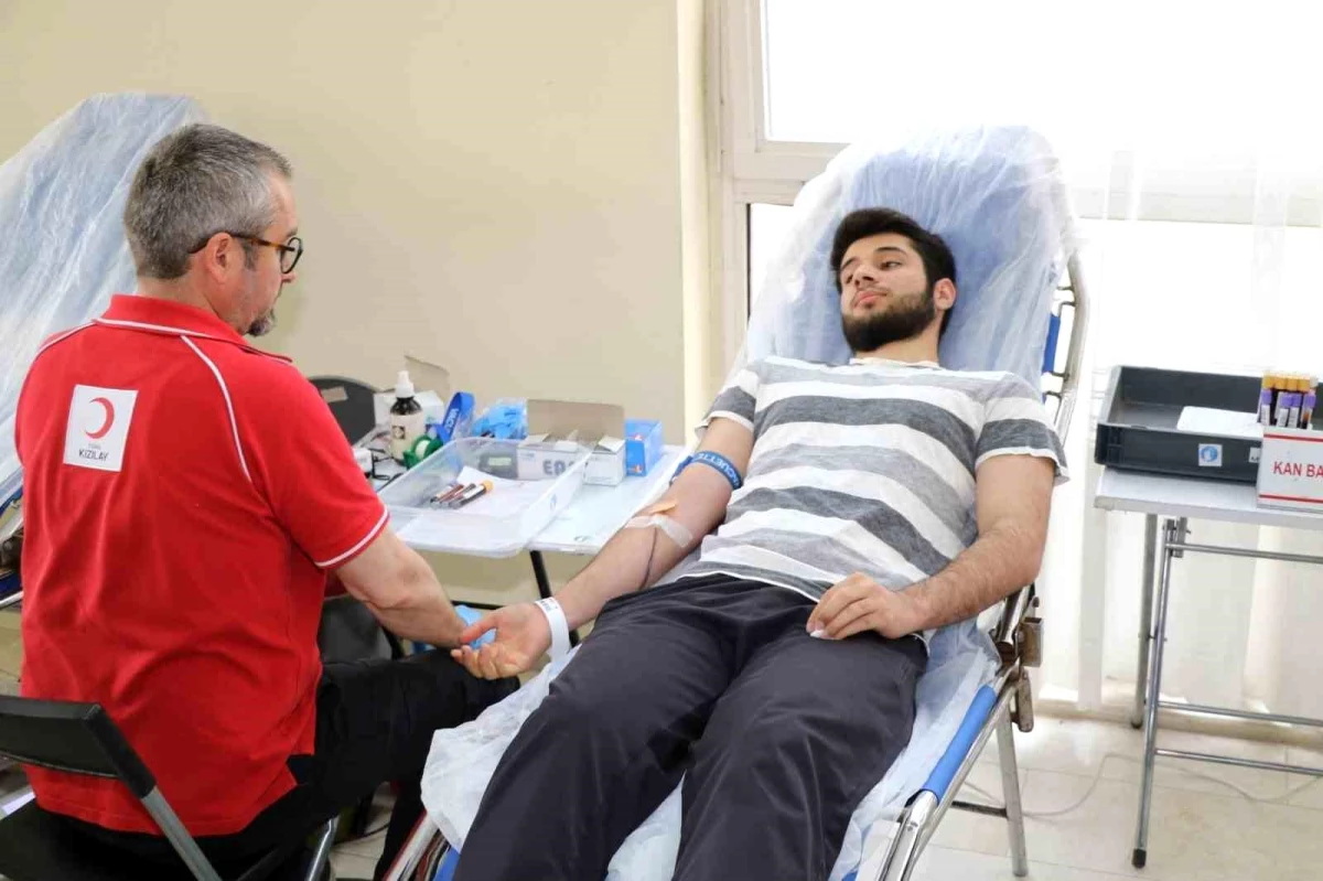 Aydın\'da Kan Stokları Kritik Seviyelerde, Vatandaşlardan Kan Bağışı Çağrısı