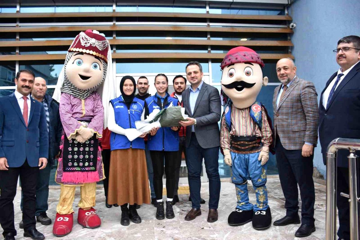 Gençlik ve Spor Bakan Yardımcısı Afyonkarahisar\'da Gençlerle Buluştu