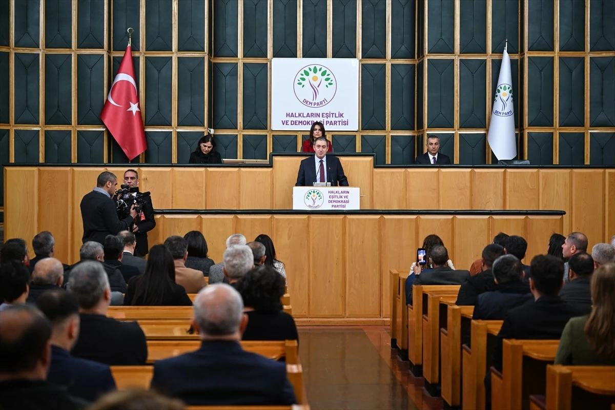 DEM Parti Eş Genel Başkanı Tuncer Bakırhan: Irkçı ve milliyetçi akım ülkemize düşmanlık tohumları ekiyor