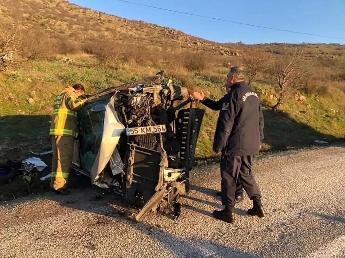 Balıkesir\'de buzlanma sonucu kaza: 1 ölü, 8 yaralı