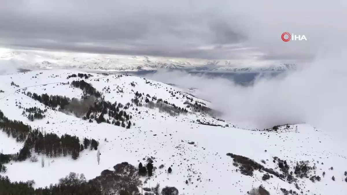 Bayburt\'ta kar nedeniyle hamile ve engelli kamu çalışanlarına 1 gün izin verildi