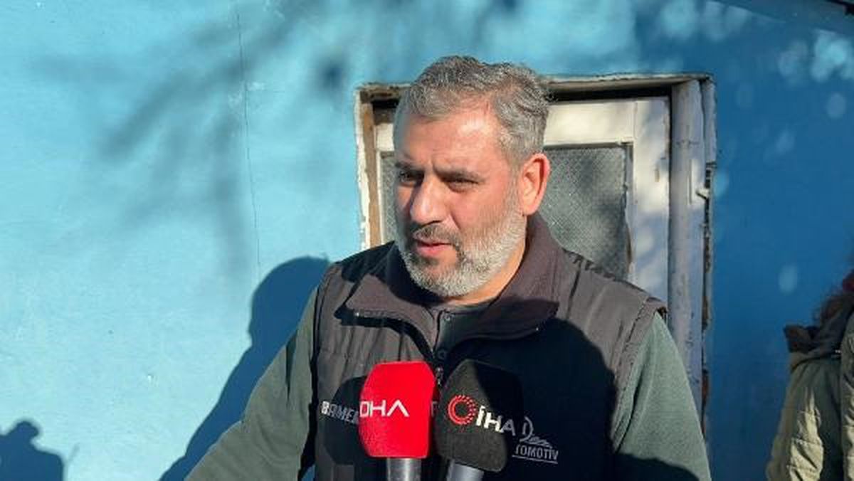 Beykoz\'da 2 Katlı Binanın Çatısında Yangın Çıktı