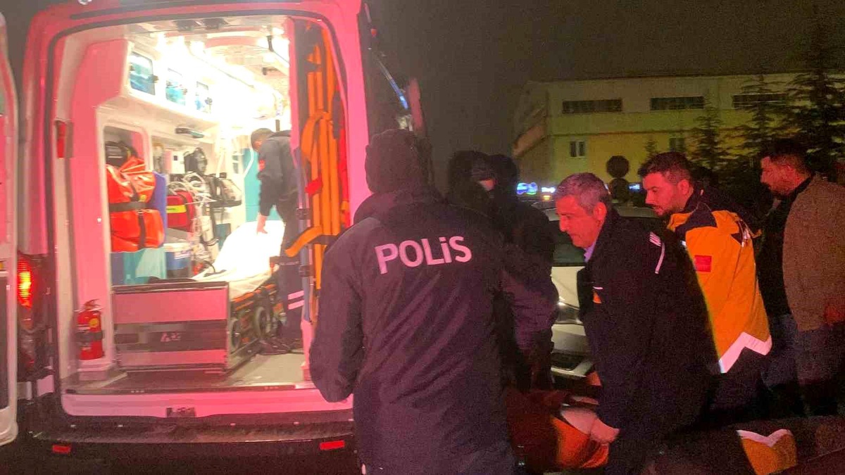 Kız arkadaşına bileğini keserek fotoğraf gönderen kişi kurtarıldı