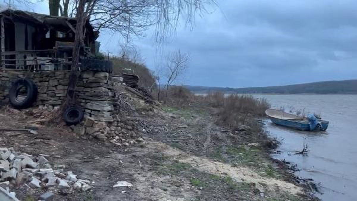 Çatalca\'da Ördek Avı İçin Tekne Alabora Oldu, Bir Kişi Kayboldu