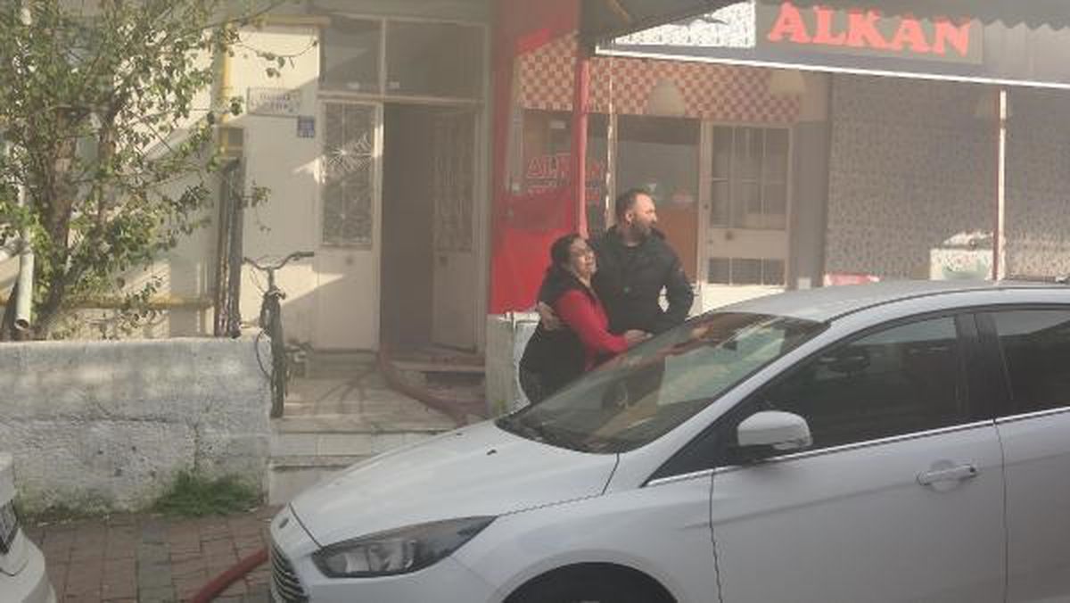 Çanakkale'de Firari Hükümlü Evini Ateşe Verdi, İntihar Etmek İstedi