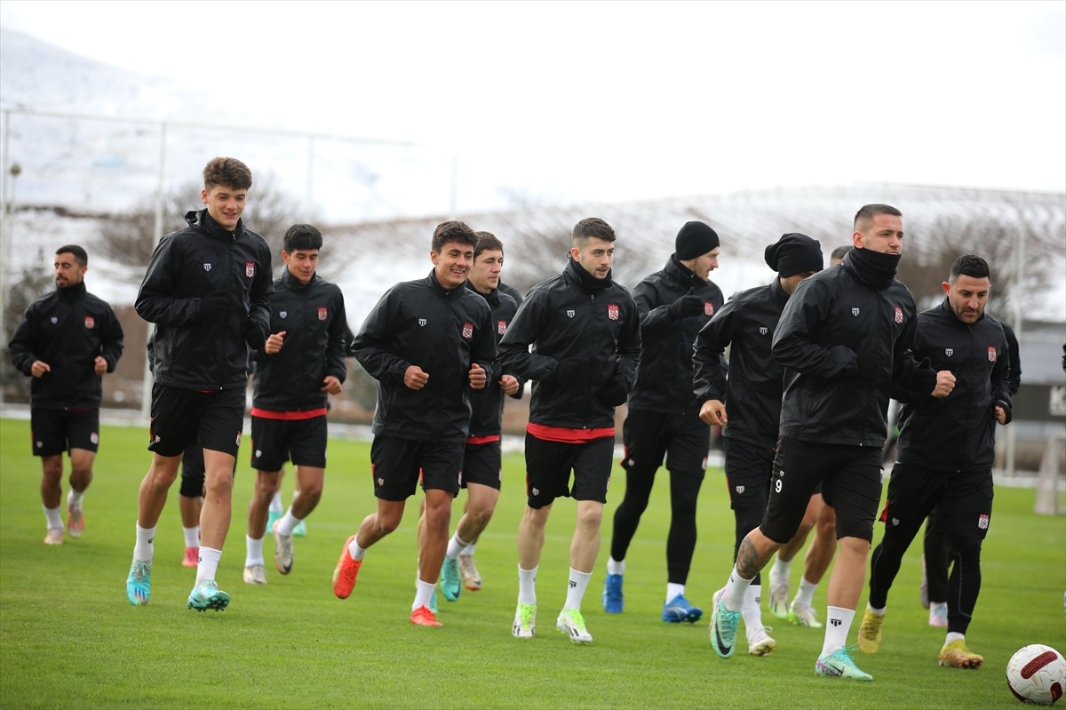EMS Yapı Sivasspor, Bitexen Antalyaspor maçı için hazır