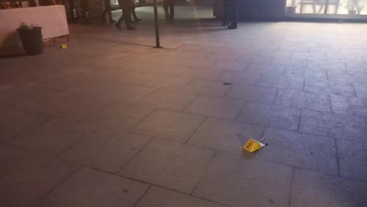 Esneyurt\'ta Kafede Silahlı Kavga: 3 Yaralı