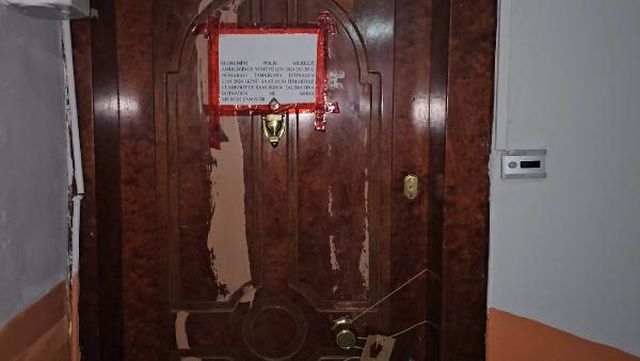 İstanbul'da Özbekistanlı kadınlara evde bıçaklı saldırı: 1 ölü, 1 yaralı İstanbul'da Özbekistanlı kadınlara evde bıçaklı saldırı: 1 ölü, 1 yaralı