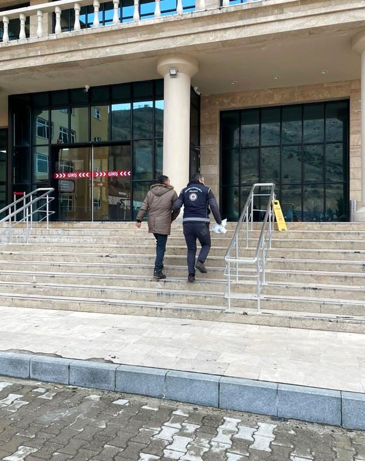 Gümüşhane\'de 5 yabancı uyruklu şahıs sahte kimlikleriyle yakalandı