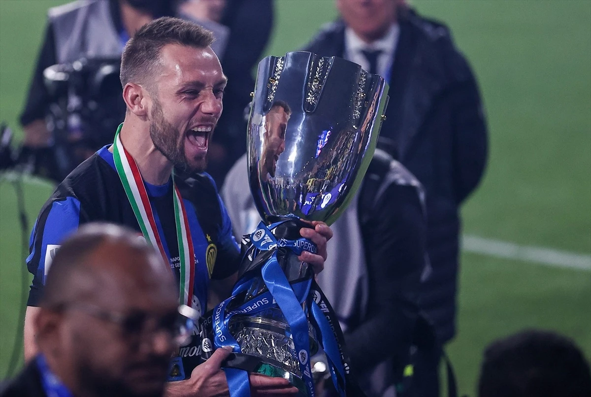 Inter, Napoli\'yi 1-0 yenerek İtalya Süper Kupa şampiyonu oldu
