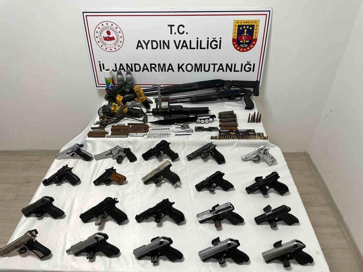 Aydın İl Jandarma Komutanlığı Operasyonları Sonucunda 14 Şahıs Tutuklandı