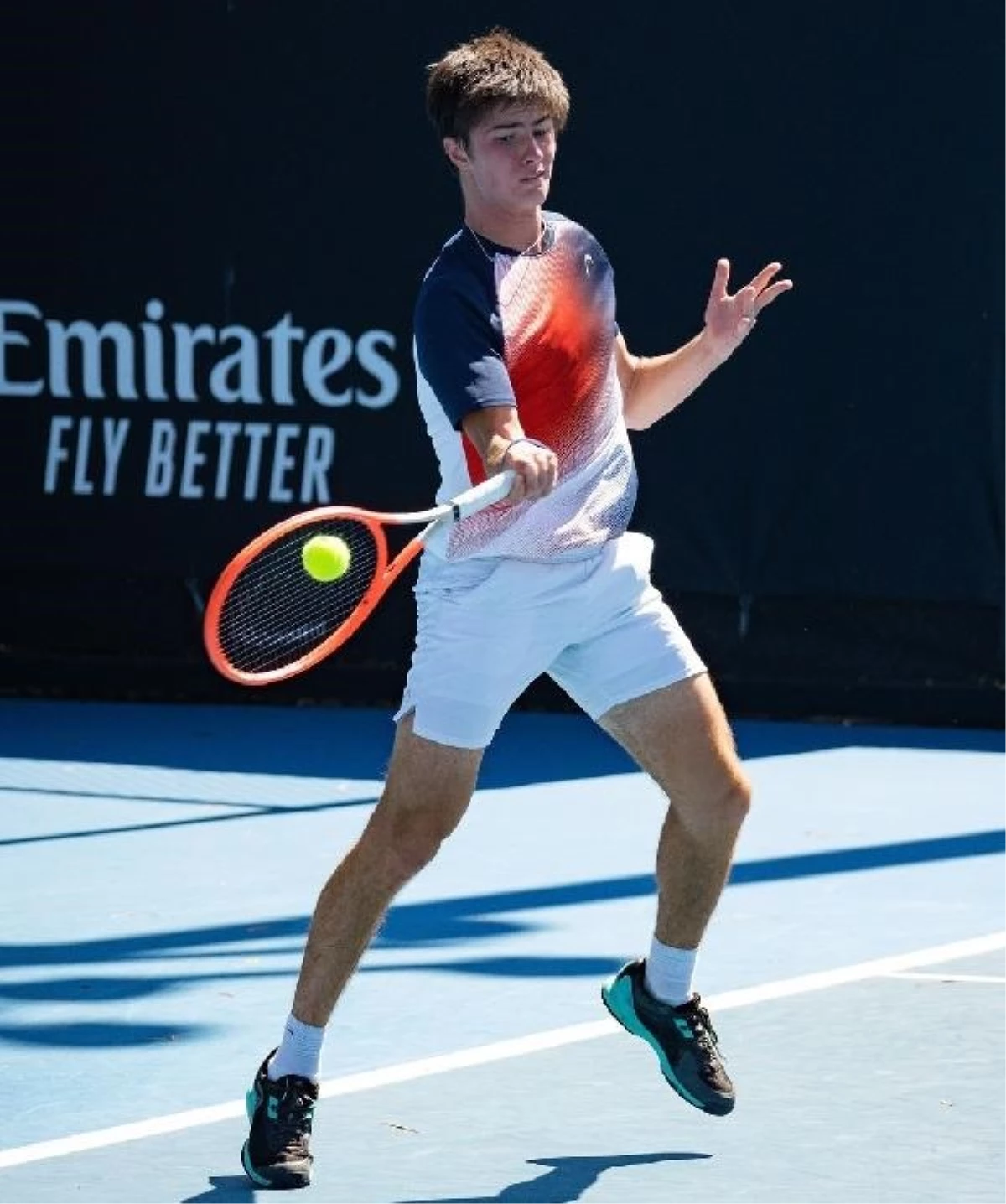 Atakan Karahan, Avustralya Açık Junior Turnuvası\'nda üçüncü tura yükseldi